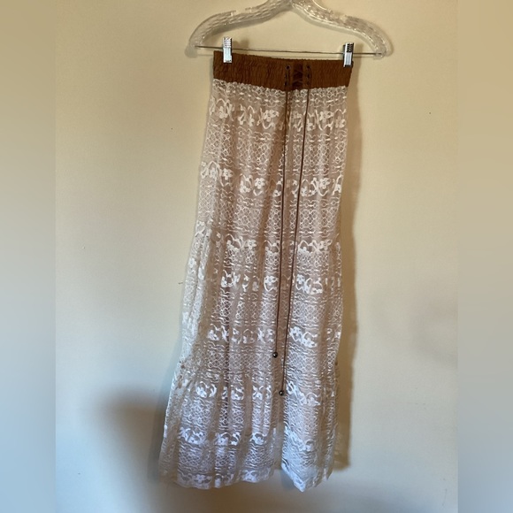 Lace Maxi Skirt - Picture 3 of 4
